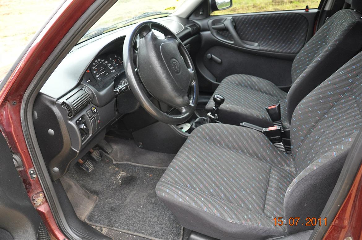 Opel Astra F sedan 16v SOLGT billede 7