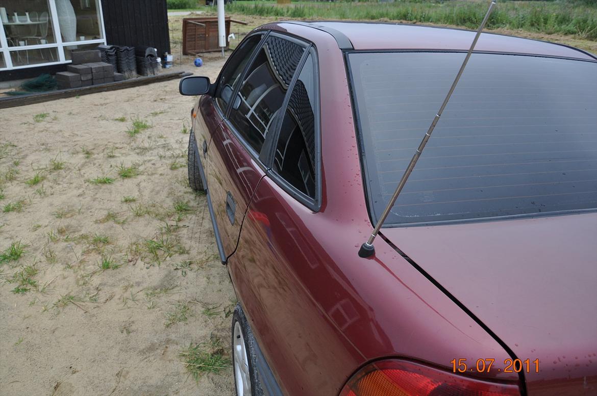 Opel Astra F sedan 16v SOLGT billede 13