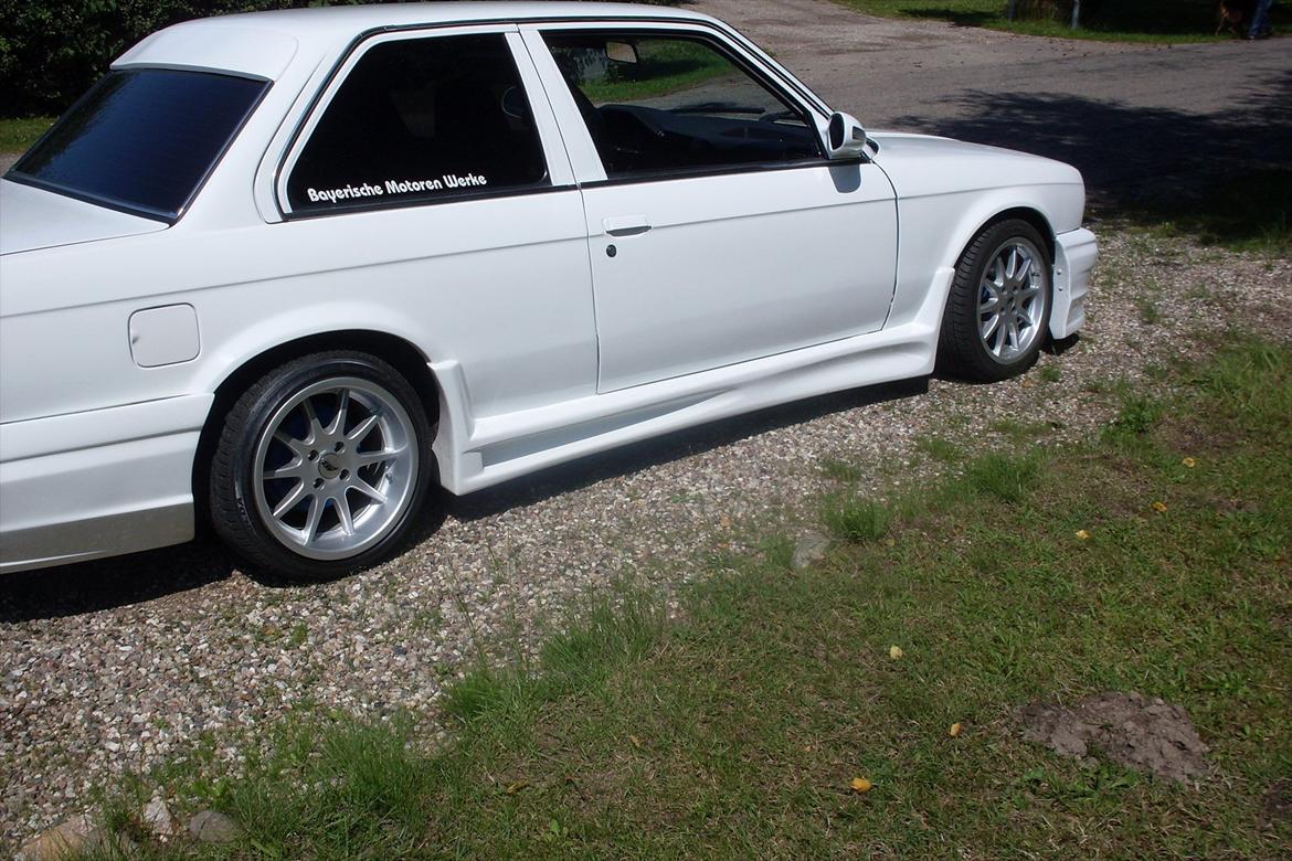 BMW E30 320i solgt billede 14