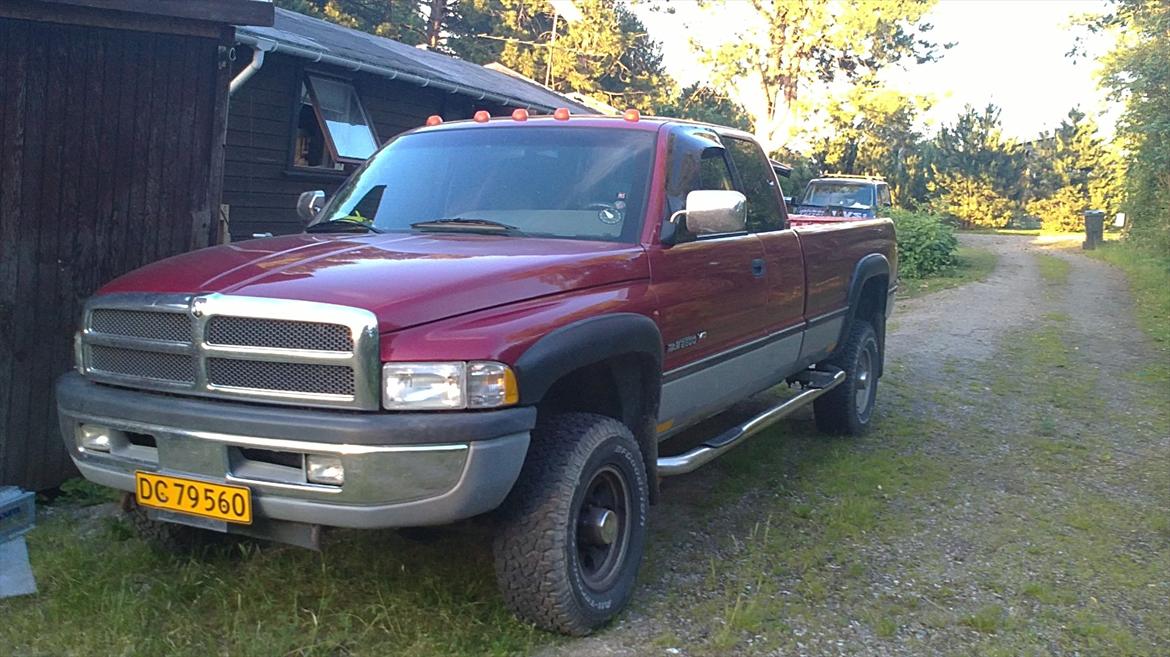 Dodge Ram 2500 SLT Laramie Ext Cab Longbed billede 1