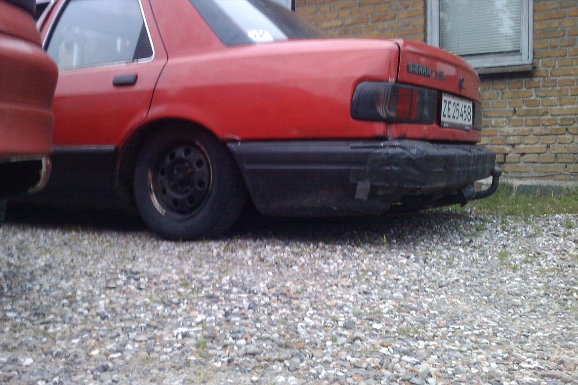 Ford Sierra 1.6 - måske blev den lidt for lav :P
 billede 1