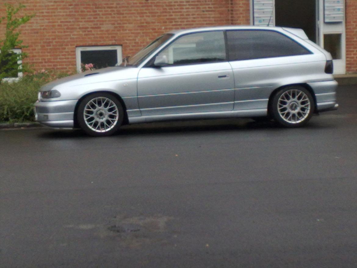 Opel Astra Gsi 24v SOLGT billede 10