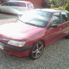 Peugeot 306 XR    SKROTTET!!! :-/