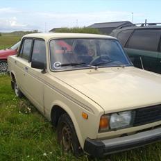 Lada 2105 1200 special solgt 