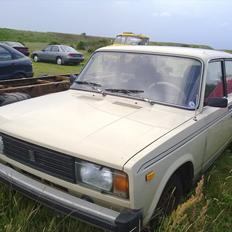 Lada 2105 1200 special solgt 
