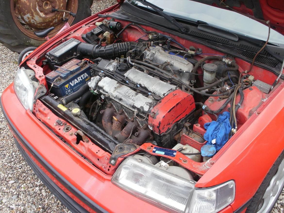 Honda crx - den gamle motor der har rundet de 320000 og forurener som en ny bil.. billede 5
