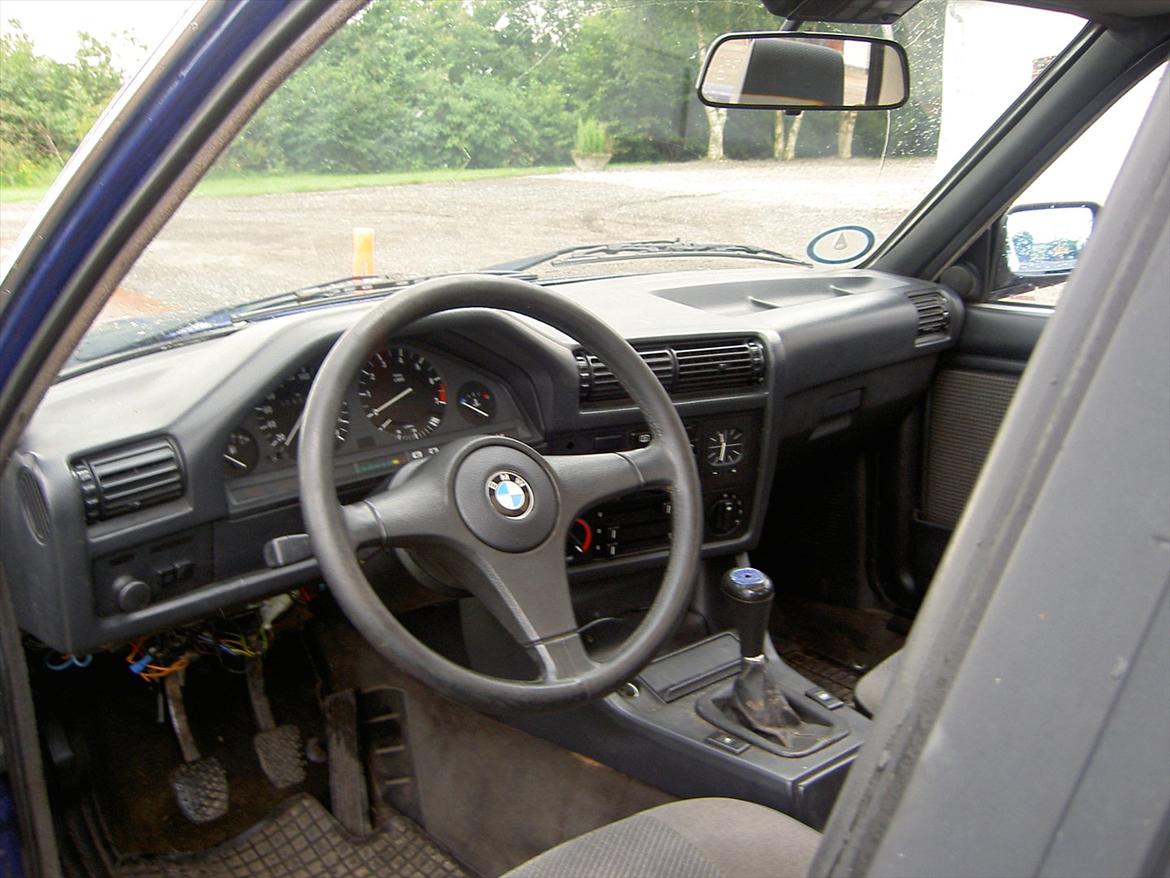 BMW e30 320i billede 2