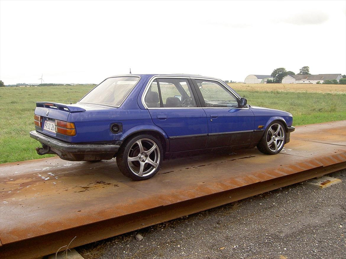 BMW e30 320i billede 6