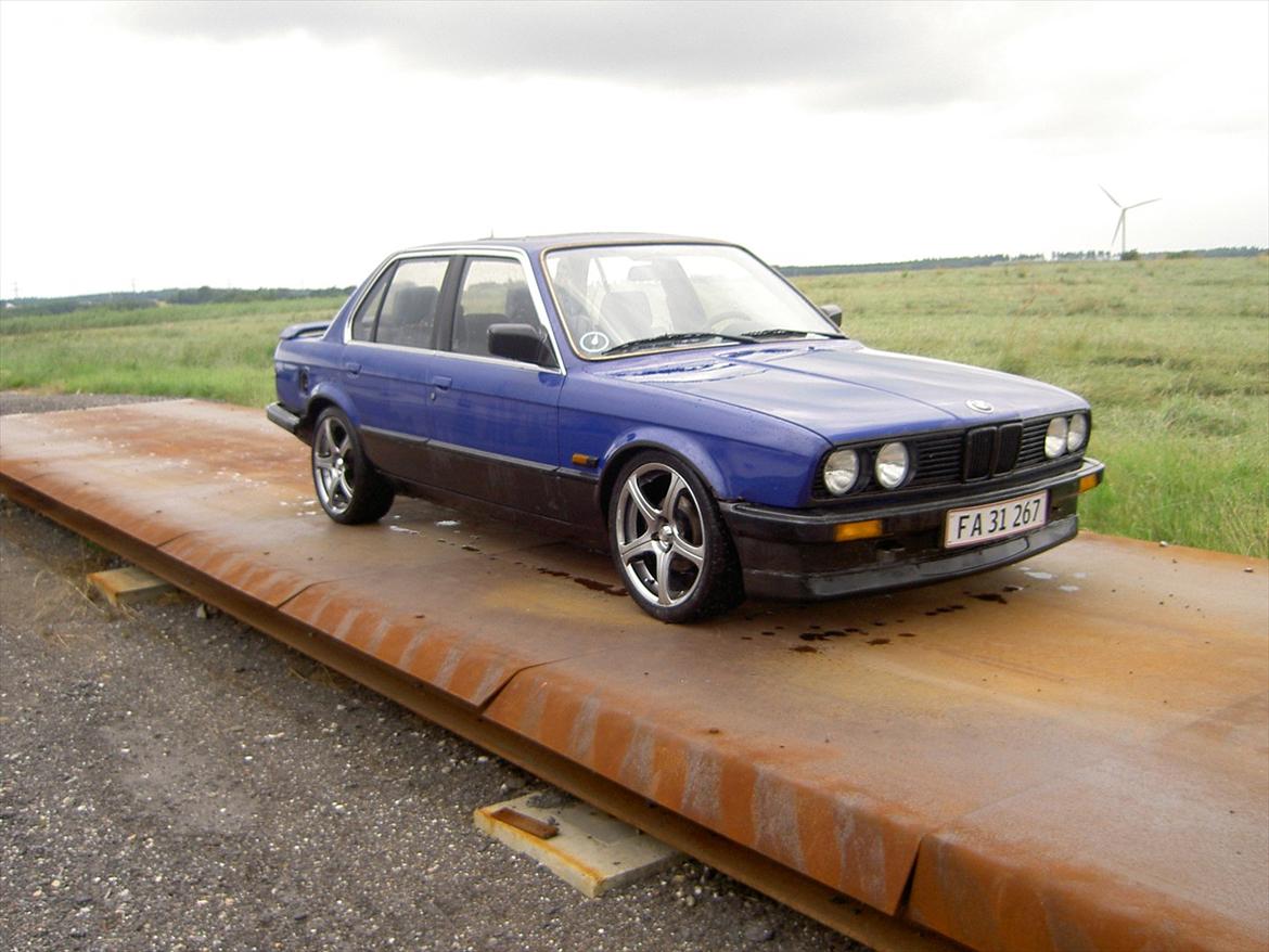 BMW e30 320i billede 7