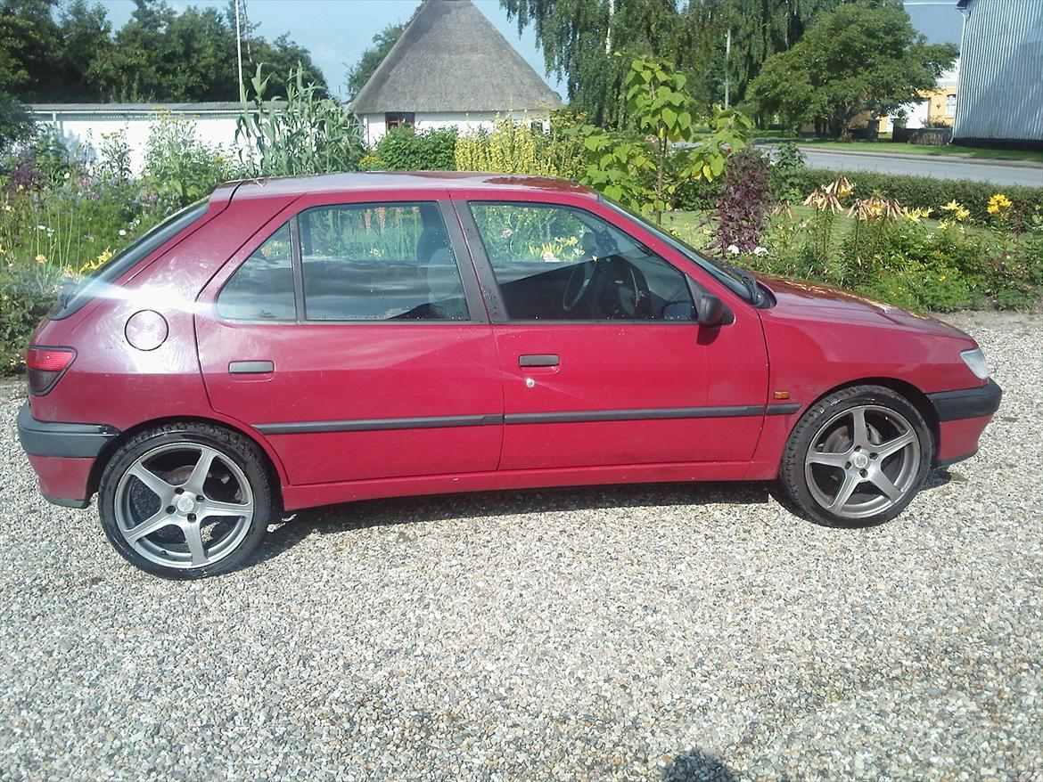 Peugeot 306 XR    SKROTTET!!! :-/ billede 8