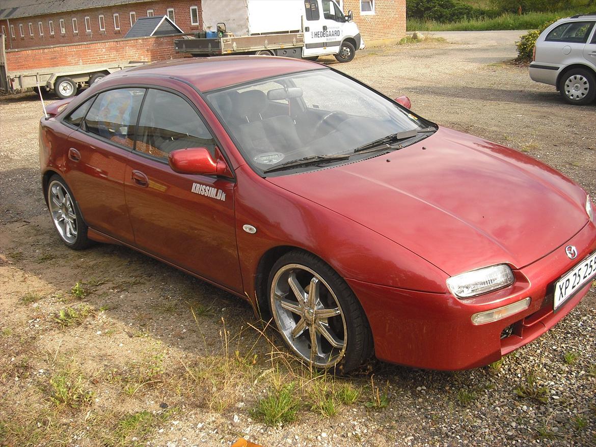 Mazda 323f billede 1