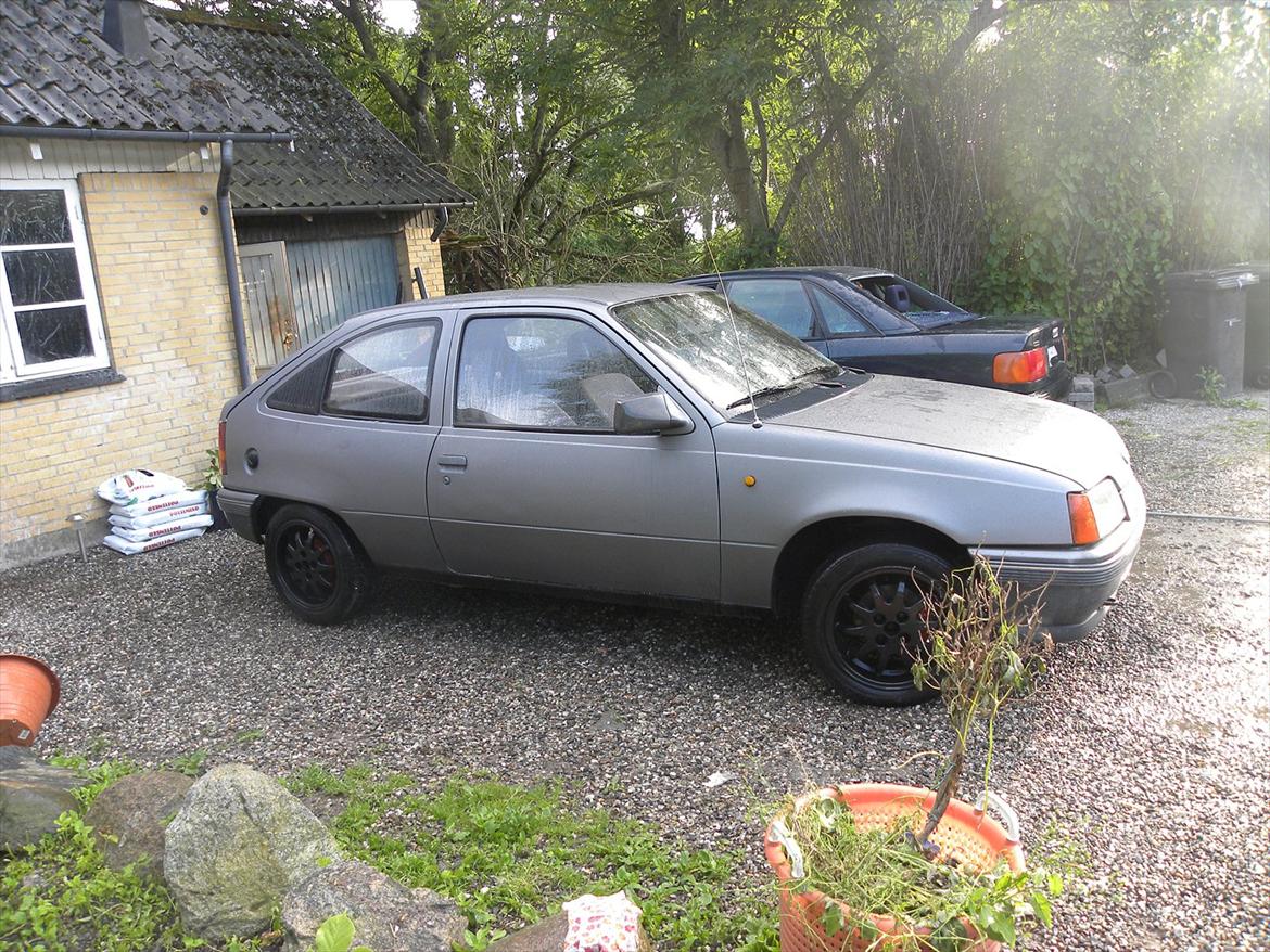 Opel kadett 1.4 billede 3