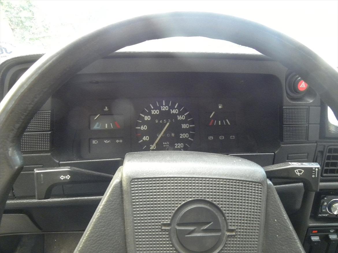 Opel kadett 1.4 billede 6