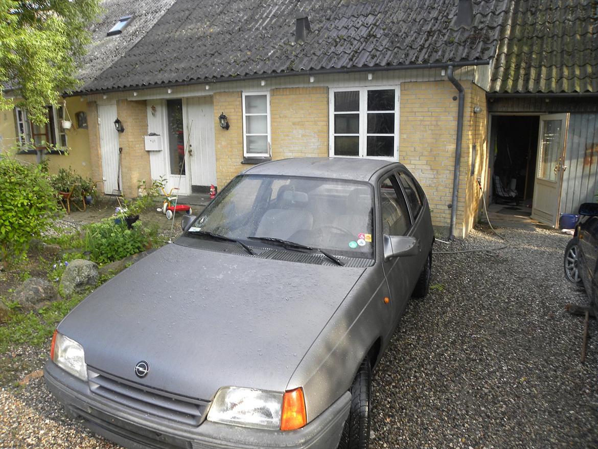 Opel kadett 1.4 billede 8