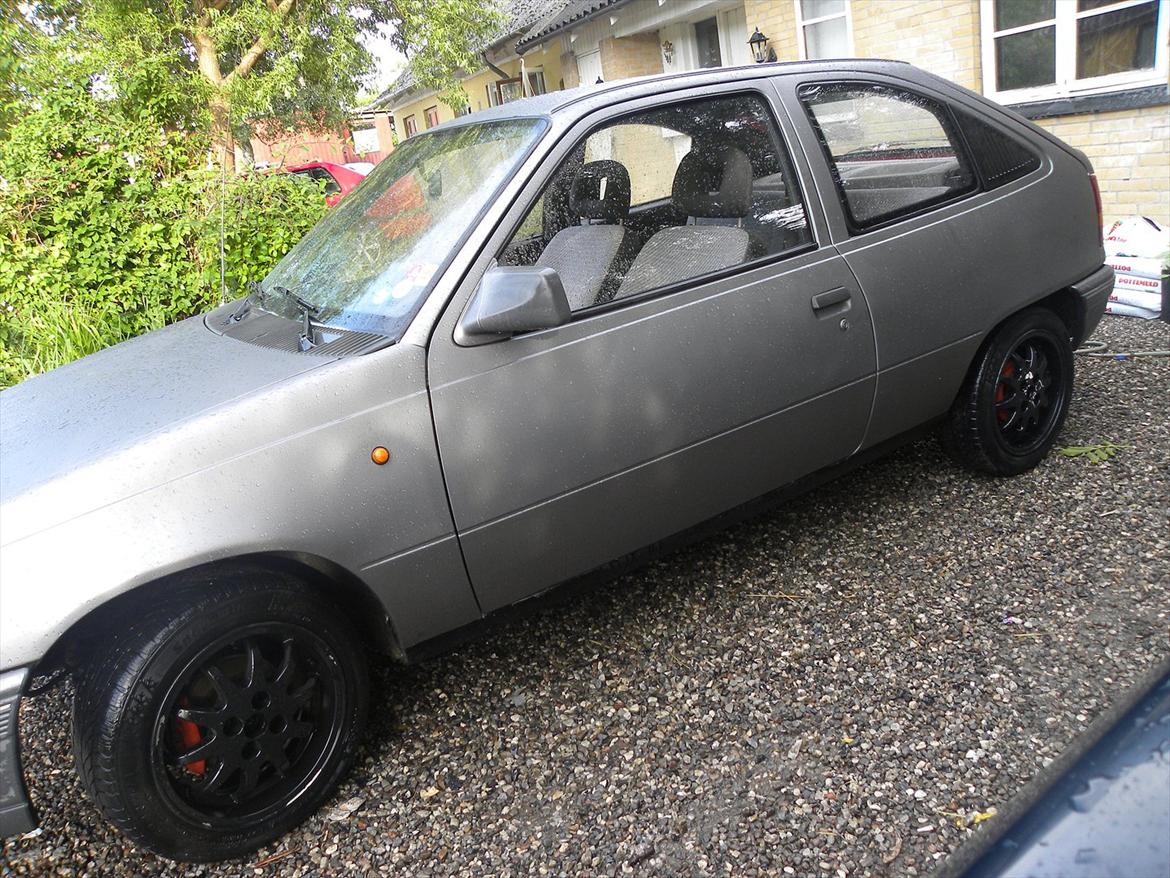 Opel kadett 1.4 billede 9