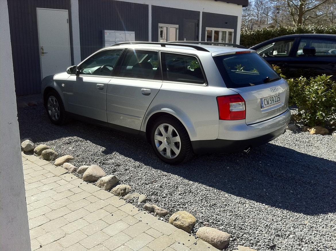 Audi A4 Quattro - 1 md i mine hænder.. billede 1
