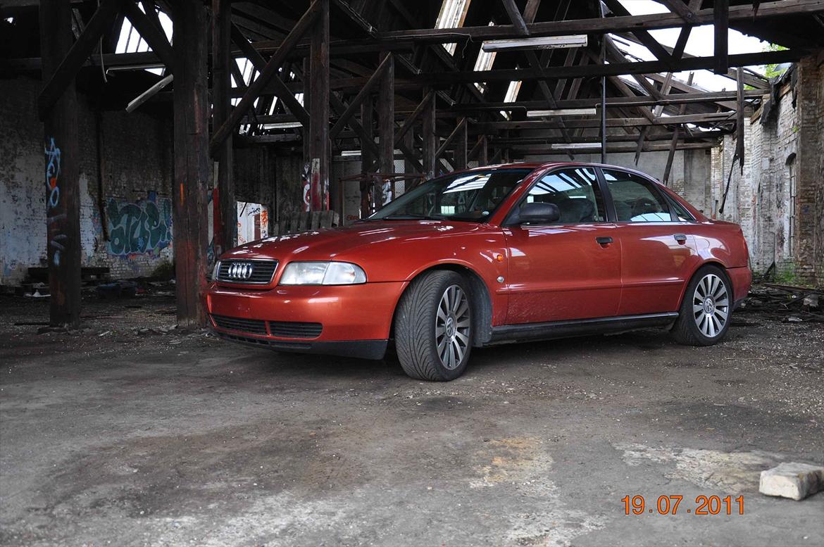 Audi A4 1,6 101 Hk (Solgt) billede 1