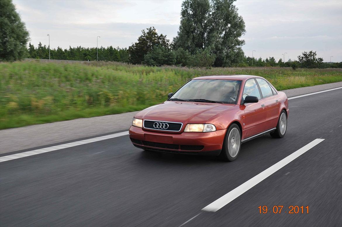 Audi A4 1,6 101 Hk (Solgt) billede 9