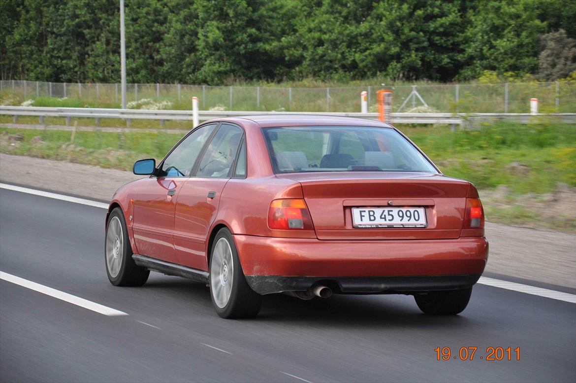 Audi A4 1,6 101 Hk (Solgt) billede 10