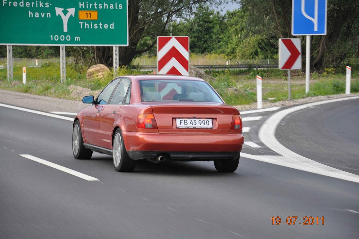 Audi A4 1,6 101 Hk (Solgt) billede 13