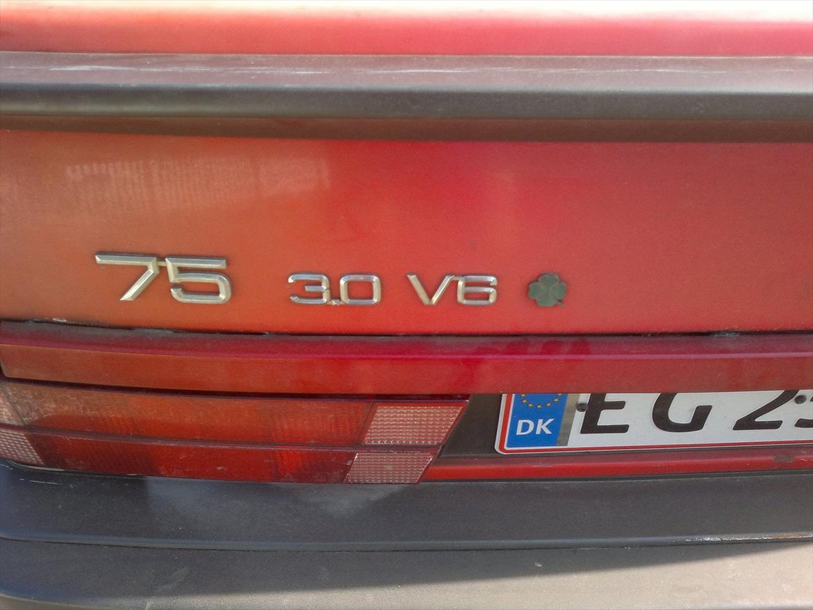 Alfa Romeo 75 billede 8