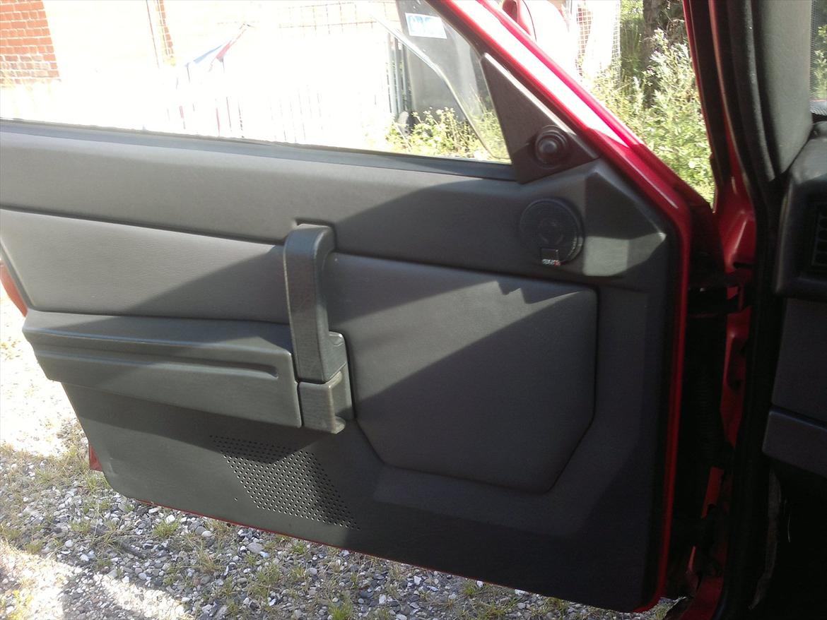 Alfa Romeo 75 billede 13