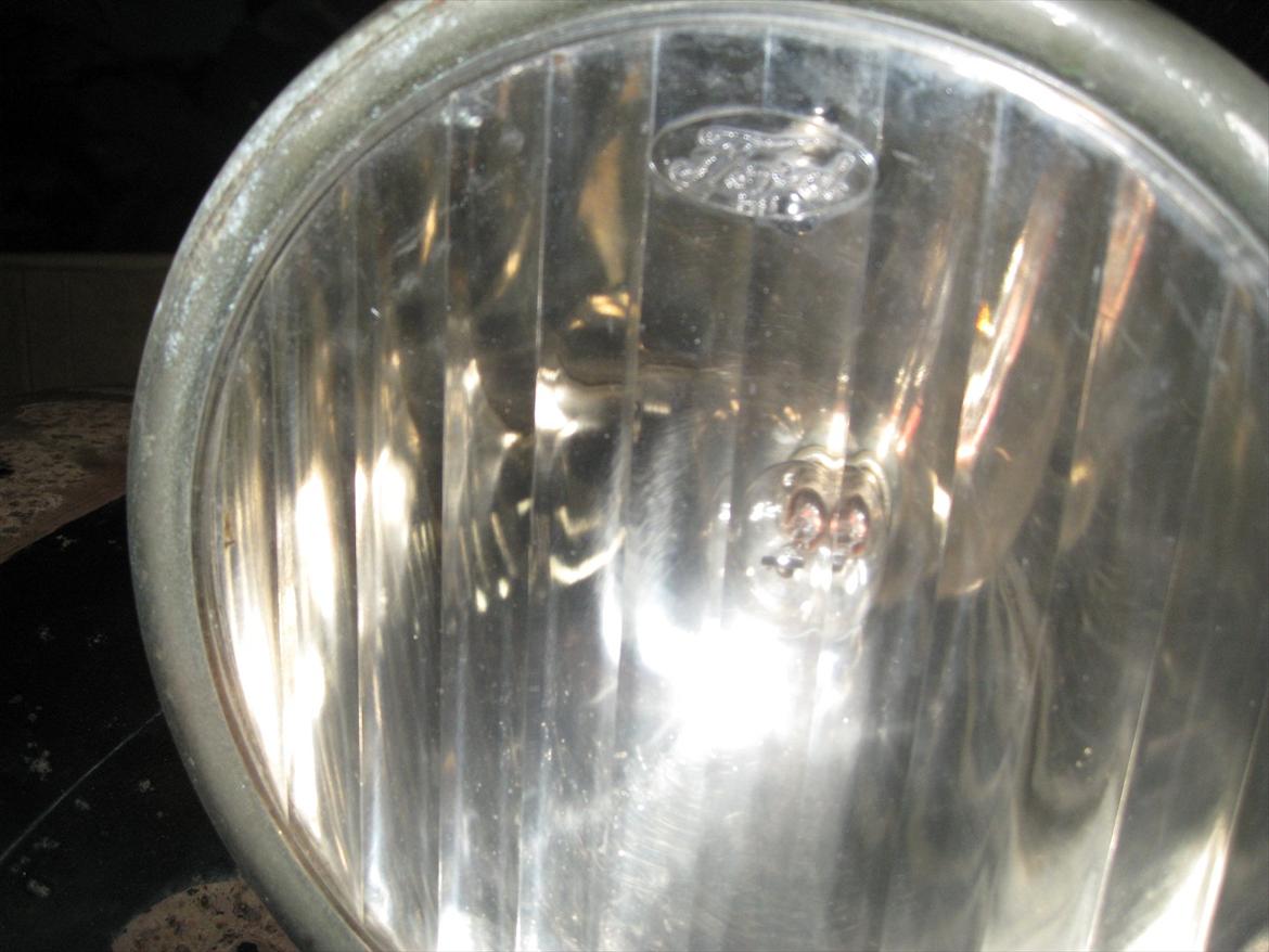 Ford A Tudor  Danmarks Ældste Model A - Orig lygteglas hvor ford logo er i toppen, Fra start 1927 til 1.Jan 1928 billede 8