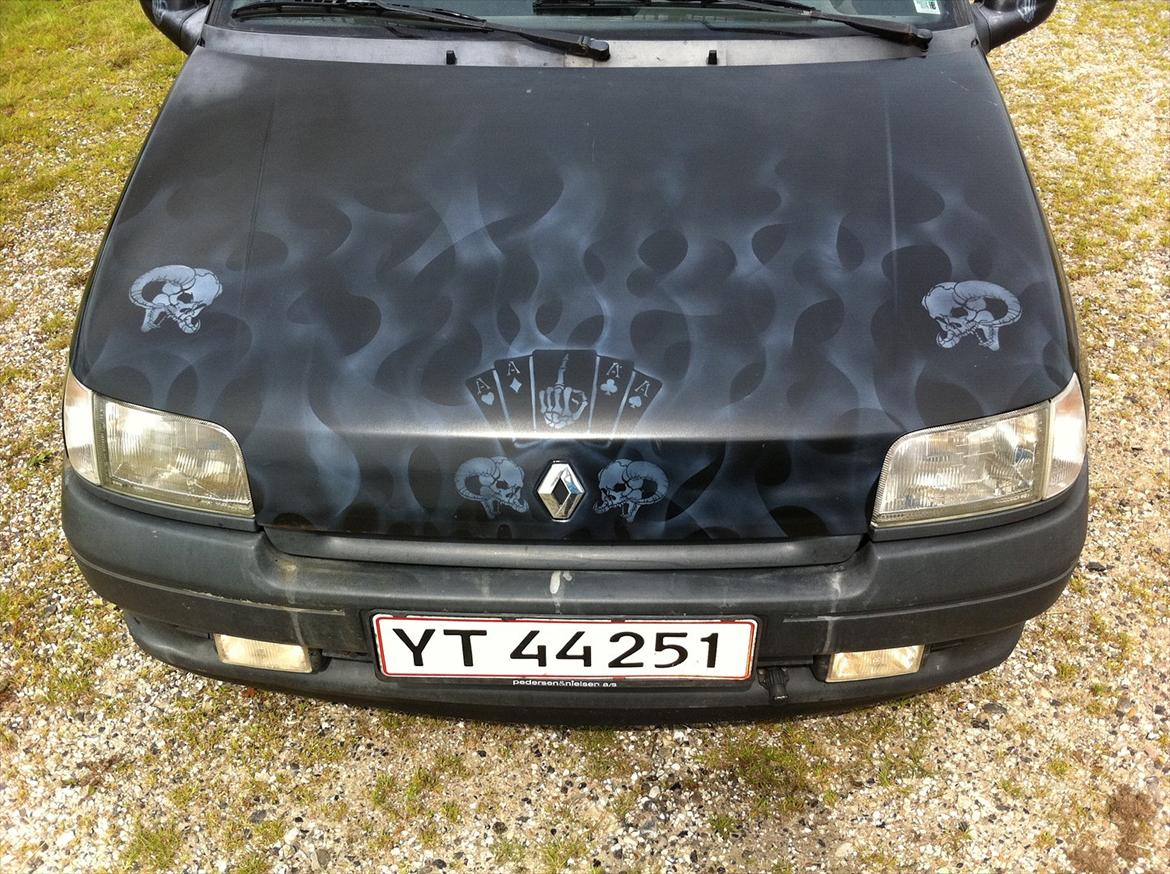 Renault Clio Mk 1. 1,4 "The Beast" "SOLGT" billede 4