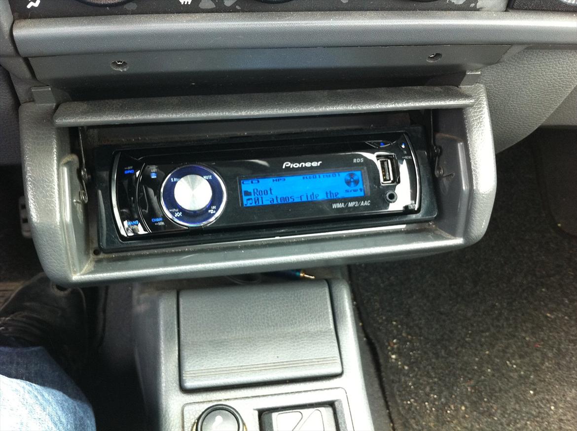 Renault Clio Mk 1. 1,4 "The Beast" "SOLGT" billede 13