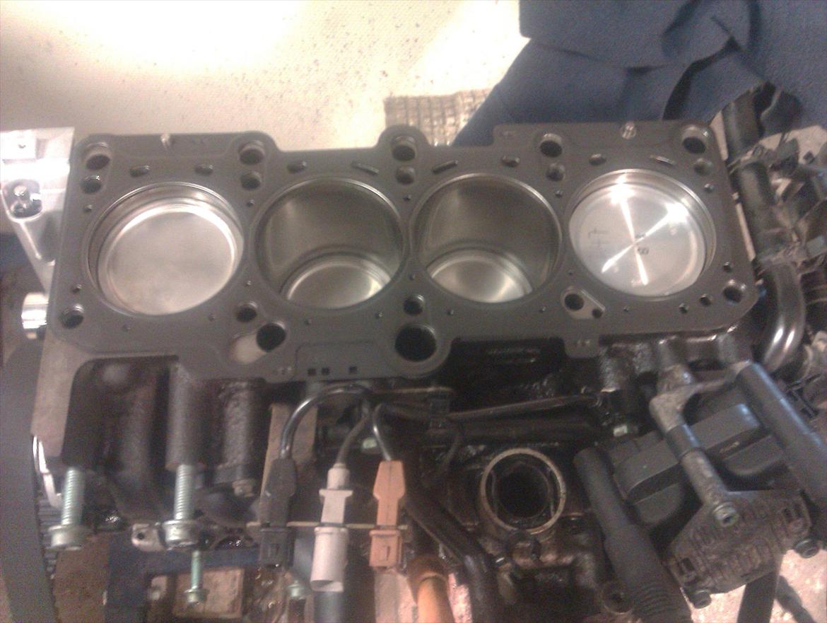 VW Golf 4  Nysynet d.10/9 billede 11