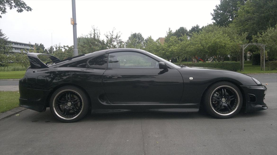 Toyota Supra mk4: SOLGT billede 2