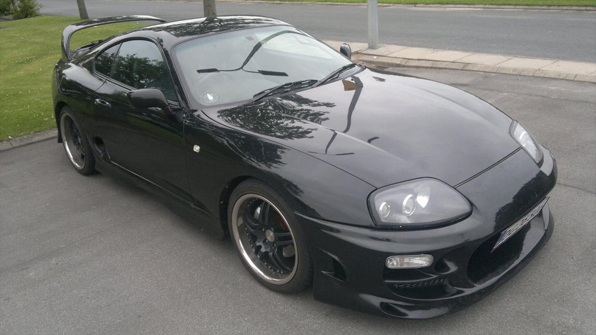 Toyota Supra mk4: SOLGT billede 3