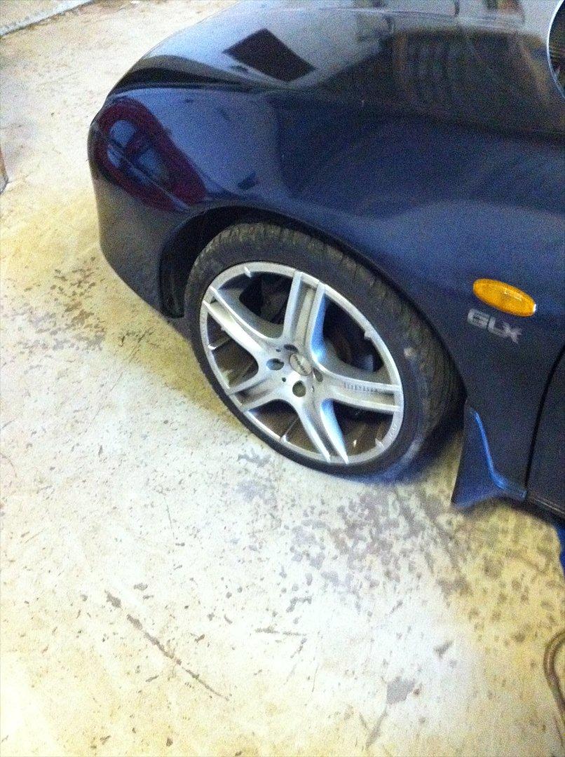 Mazda 323 F GLX 1,8 - 17T momo :) billede 6