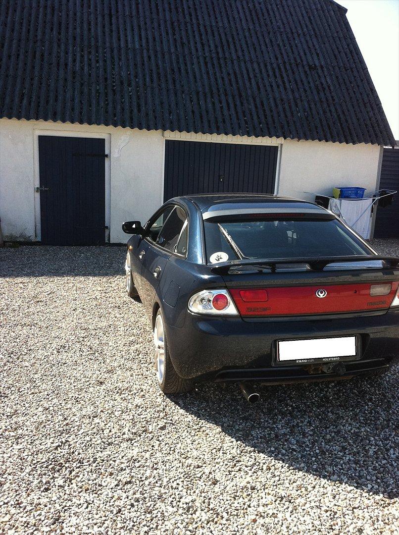 Mazda 323 F GLX 1,8 billede 18