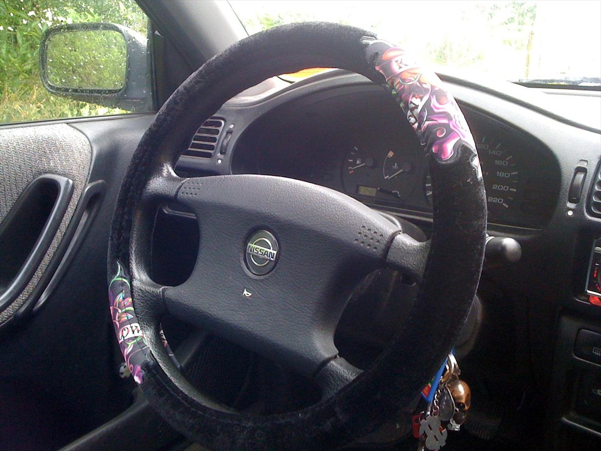 Nissan Sunny LX 1,4 Twin Cam (Skrottet) :'( - Ed Hardy ratovertræk :P billede 17