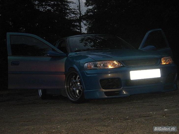 Opel vectra b 2,5 V6 190 HK+ billede 1