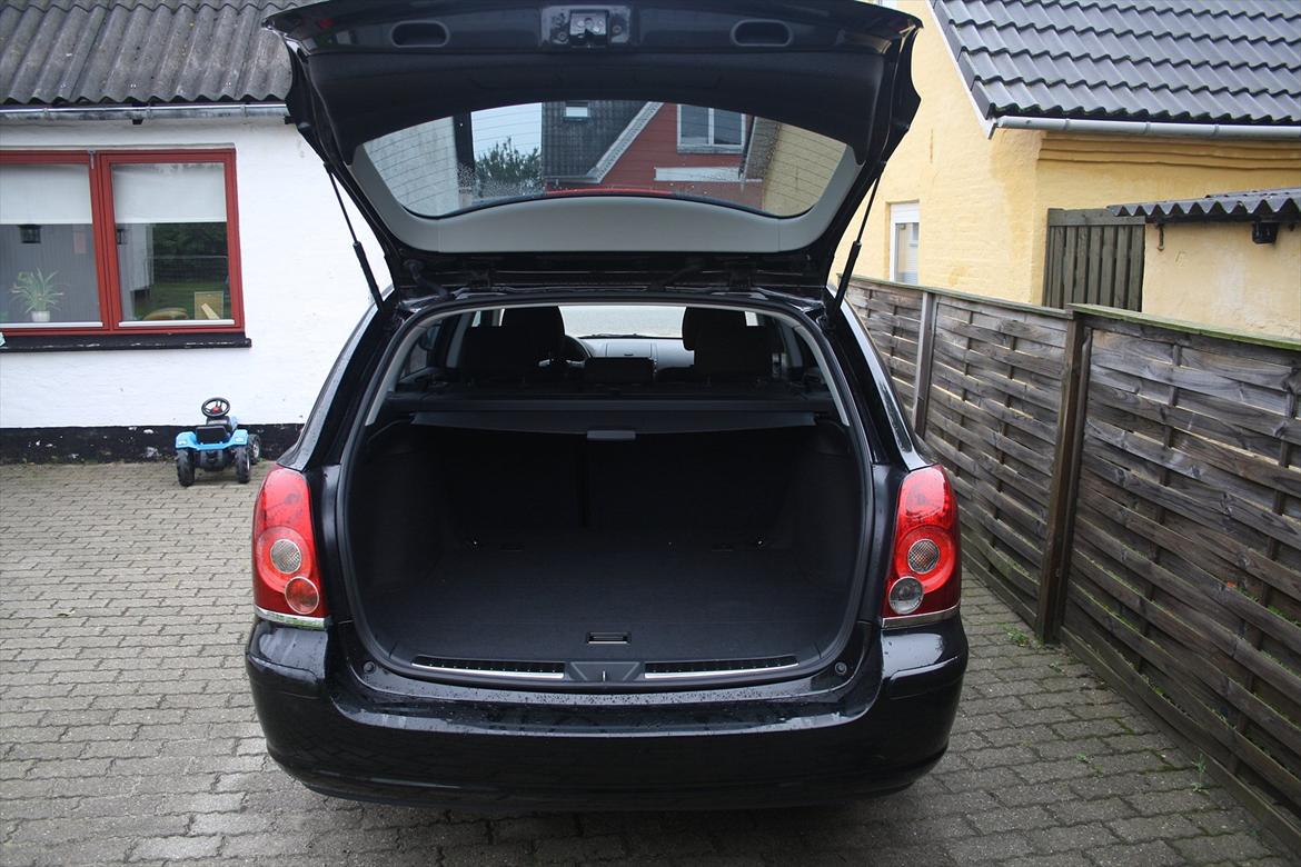 Toyota Avensis - SOL billede 4