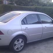 Ford Mondeo 2.5 v6 Ghia (solgt)