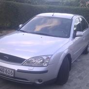 Ford Mondeo 2.5 v6 Ghia (solgt)
