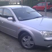 Ford Mondeo 2.5 v6 Ghia (solgt)