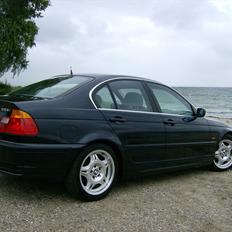BMW 328 i