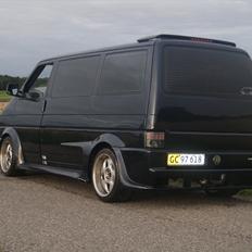 VW Transporter TDI tidliger bil