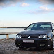 VW Golf IV .:R-line