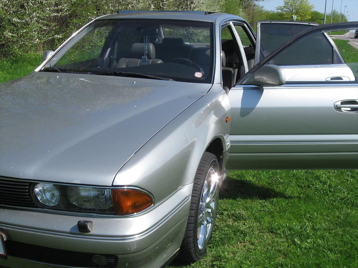 Mitsubishi Sigma 3,0 V6 24V 4WS billede 1