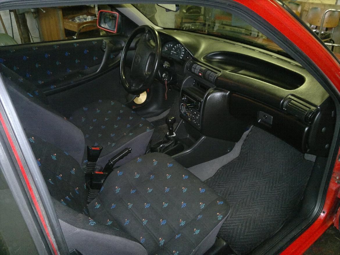 Opel Astra F NZ - Efter Støvsugning og Vinyl Make up ! ! ! billede 9