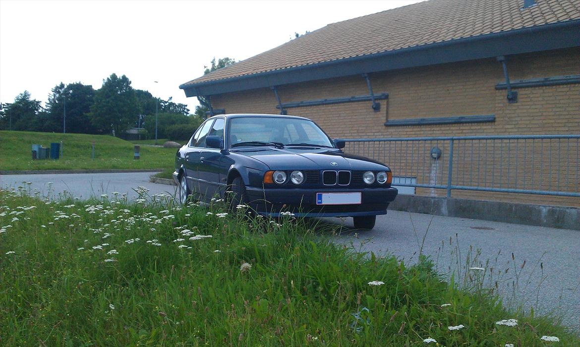 BMW e34 525ia billede 3
