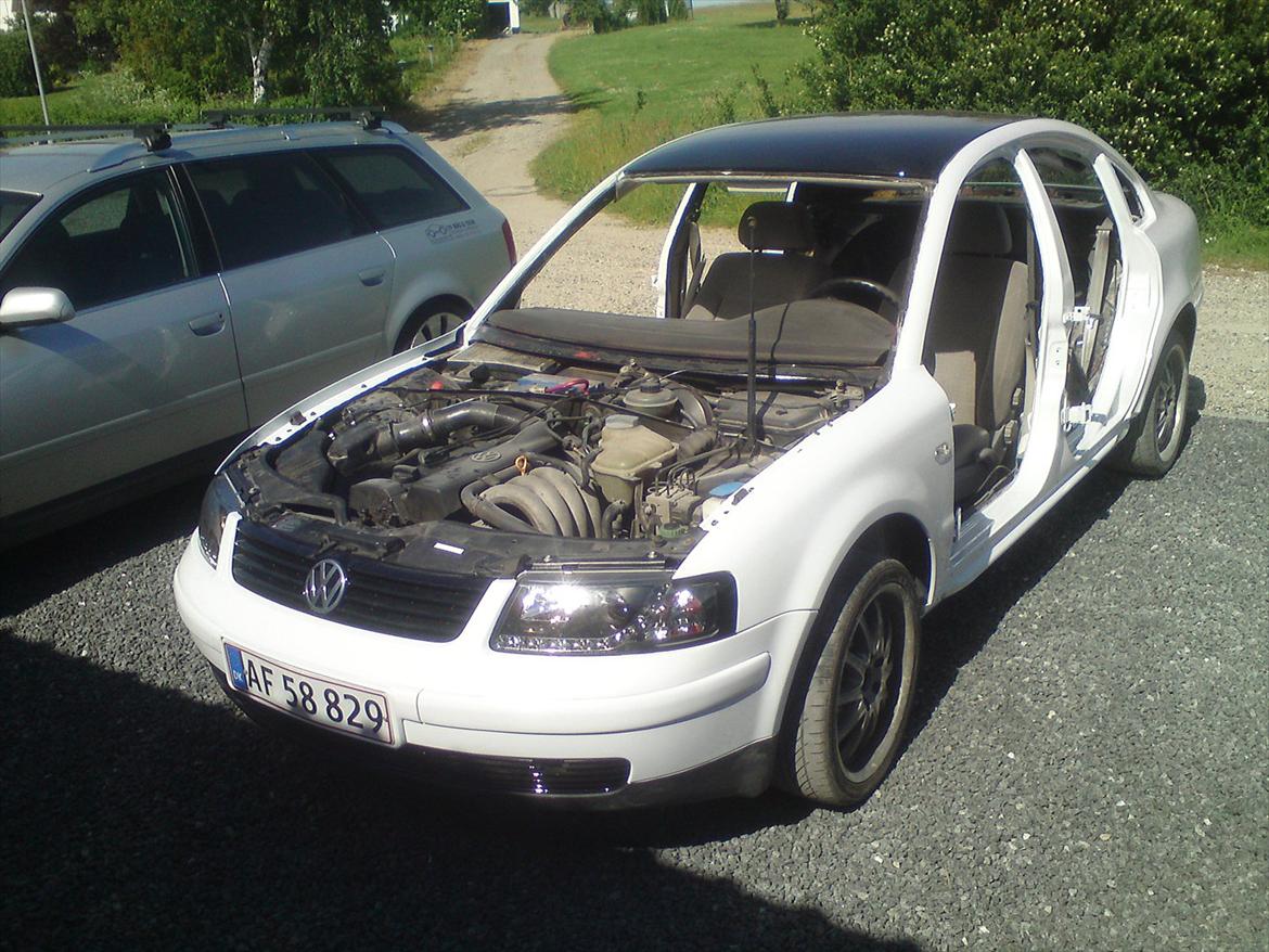 VW Passat 3B 1,6 **SOLGT** billede 8