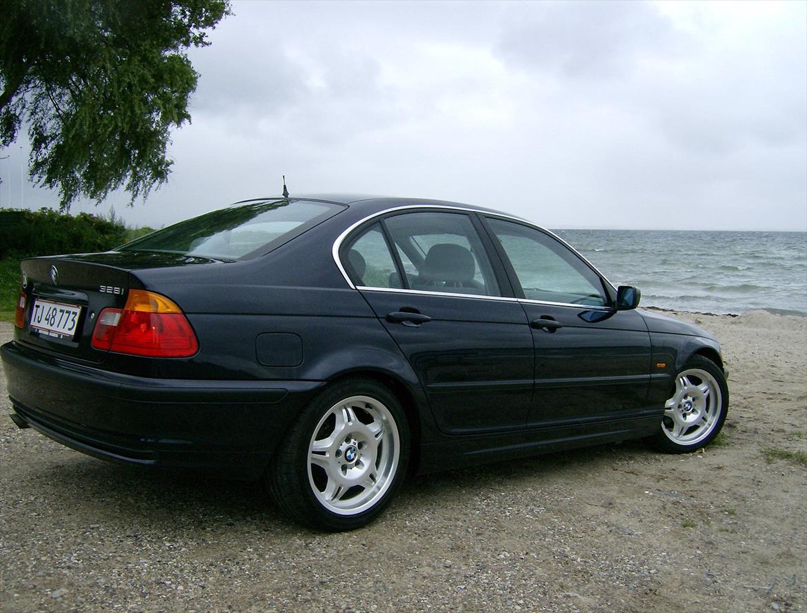 BMW 328 i billede 2