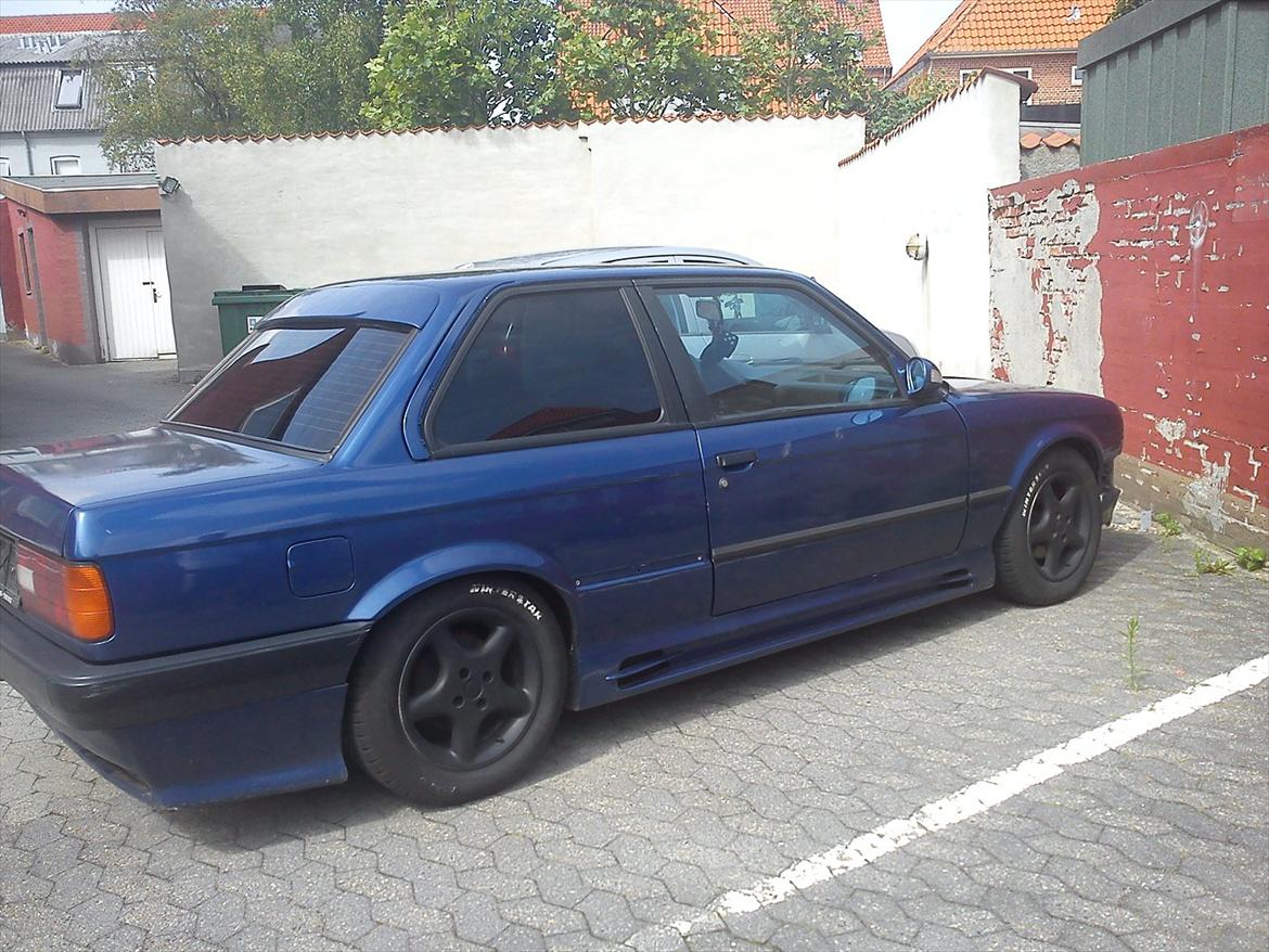 BMW E30 320i coupe billede 3