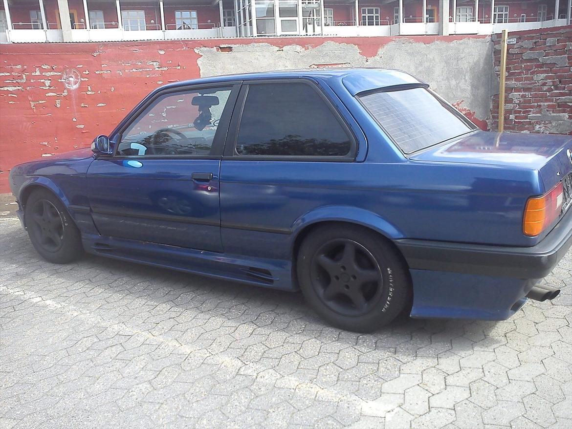 BMW E30 320i coupe billede 4
